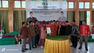 Sah! Kurikulum Prodi TBI yang Baru telah Disahkan oleh Dekan FTIK